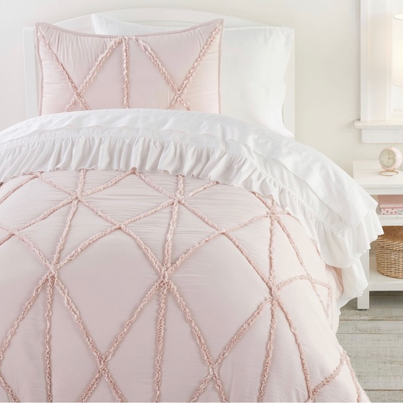 Pottery Barn Kids Bedding Pottery Barn Kids Pink Ruffle Twin Quilt